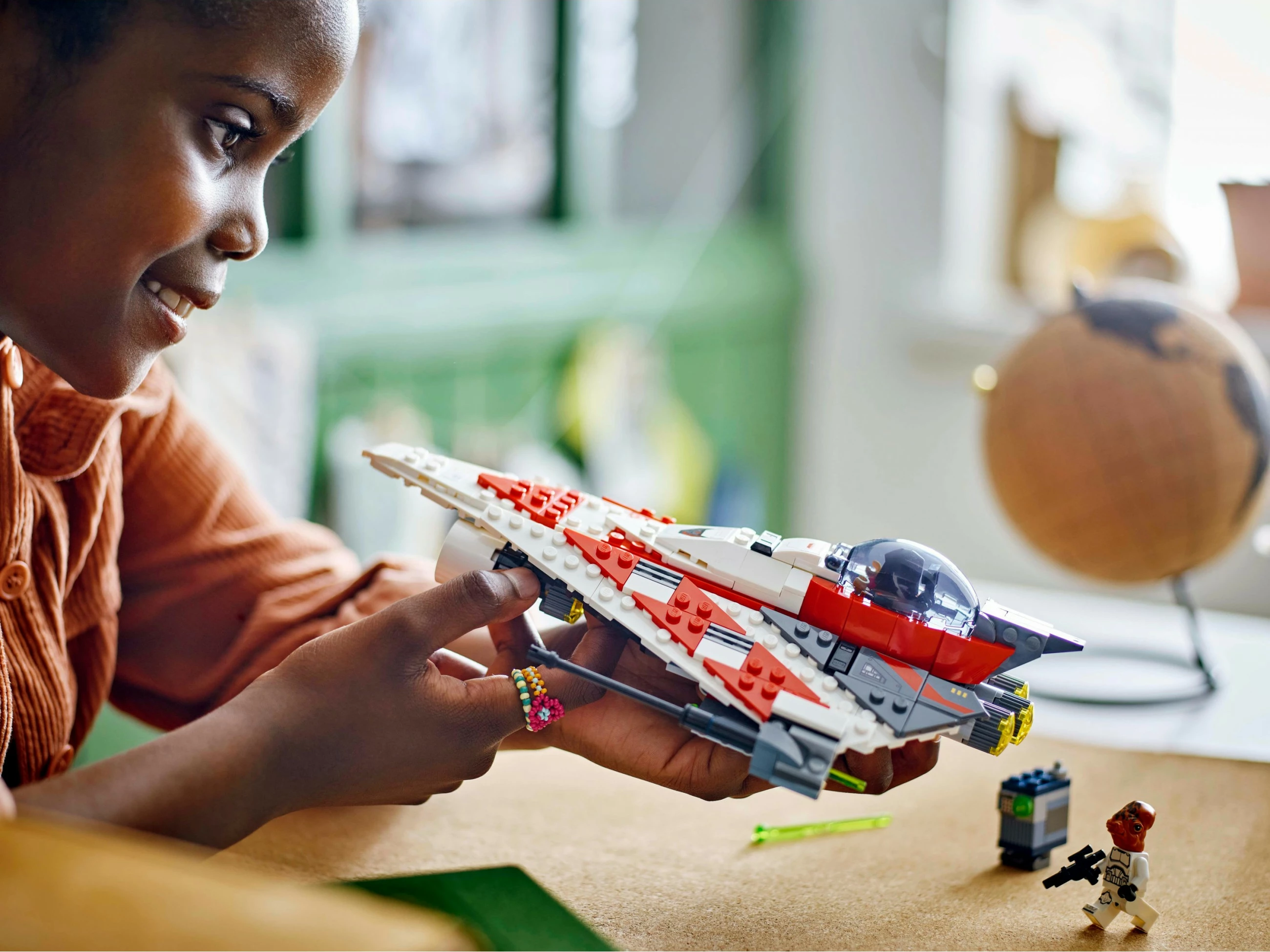 Set ndërtimi LEGO Jedi Bob's Starfighter, 305 pjesë, shumëngjyrësh