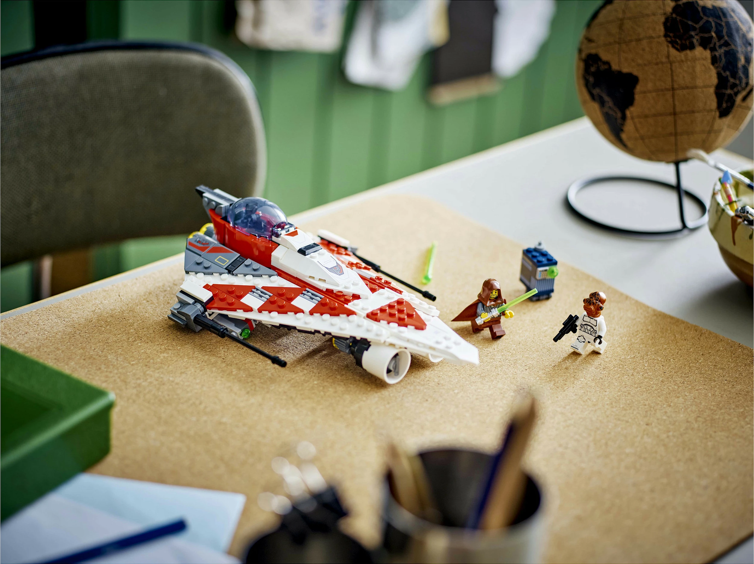 Set ndërtimi LEGO Jedi Bob's Starfighter, 305 pjesë, shumëngjyrësh