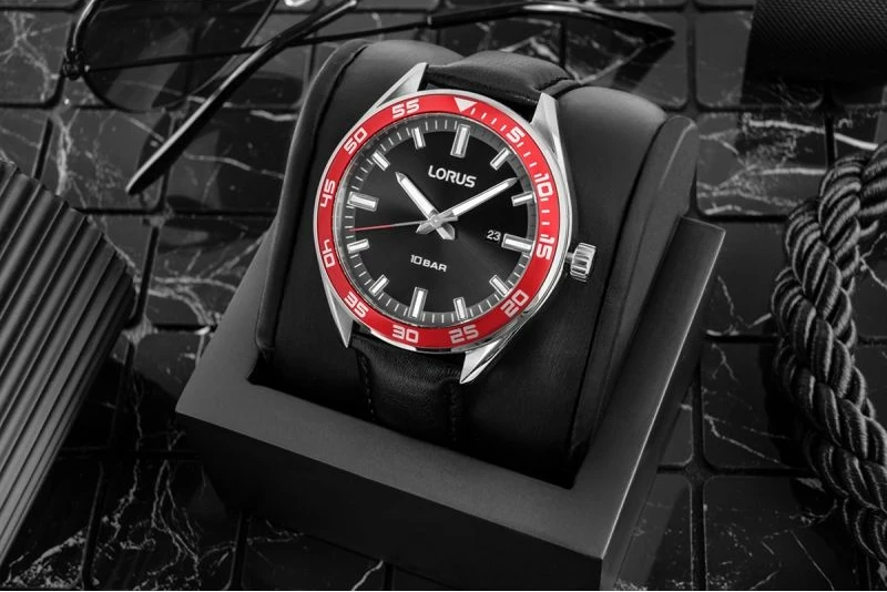 Orë dore për meshkuj Lorus, e zezë