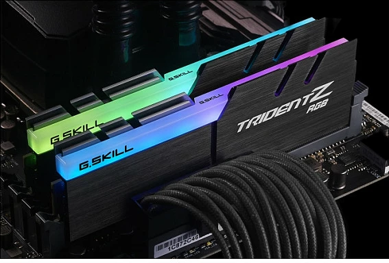 RAM memorje G.Skill TridentZ RGB 32GB (2x16GB) DDR4 3200MHz AMD Edition
