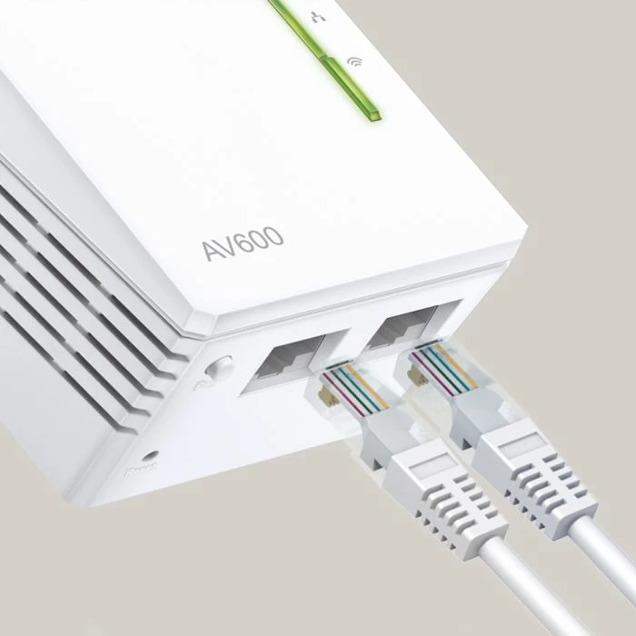 Powerline Wi‑Fi kit TP-LINK TL-WPA4220 TKIT AV600, Wi‑Fi 300Mbps, 2x LAN (WPA4220) + 1x LAN (PA4010), 3-pack, i bardhë