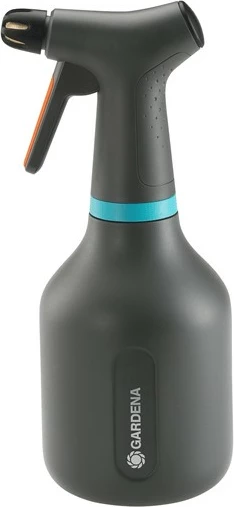 Pompë spërkatëse Gardena 0.75L, gryka e rregullueshme, e zezë