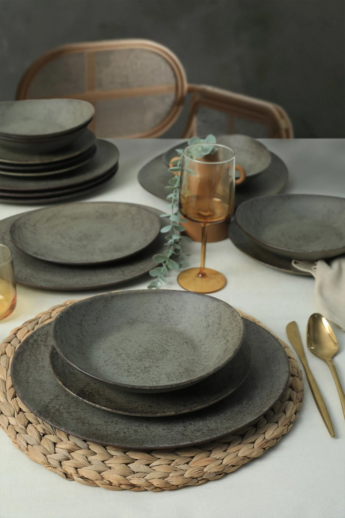 Set darkash me 18 pjesë për drekë, Hermia Concept, X00018076