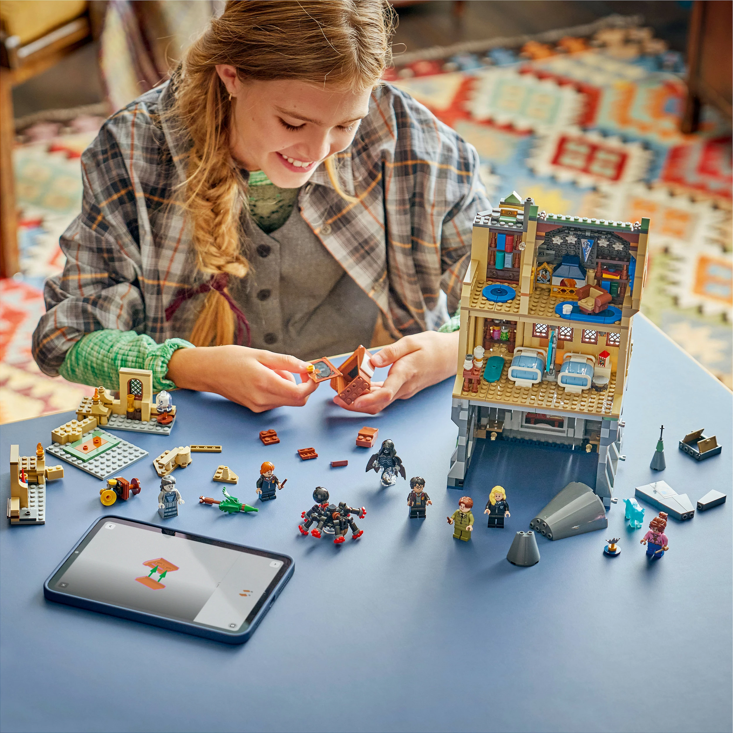 Set ndërtimi LEGO Harry Potter Hogwarts Castle 76463, 907 copë, 7 minifigura, shumëngjyrësh
