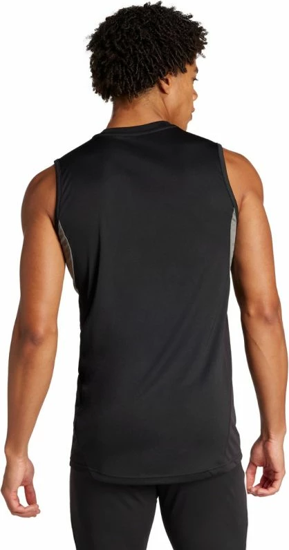 Maicë për meshkuj adidas, e zezë