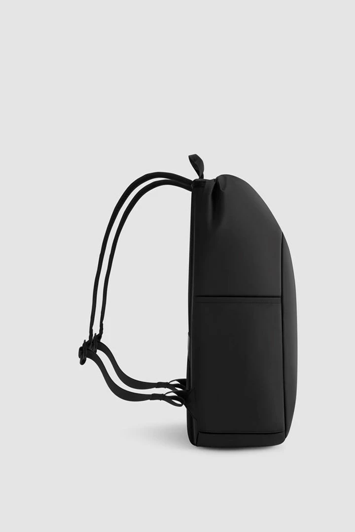 Çantë shpine XD DESIGN Urban, rezistente ndaj ujit, 20 L, e zezë