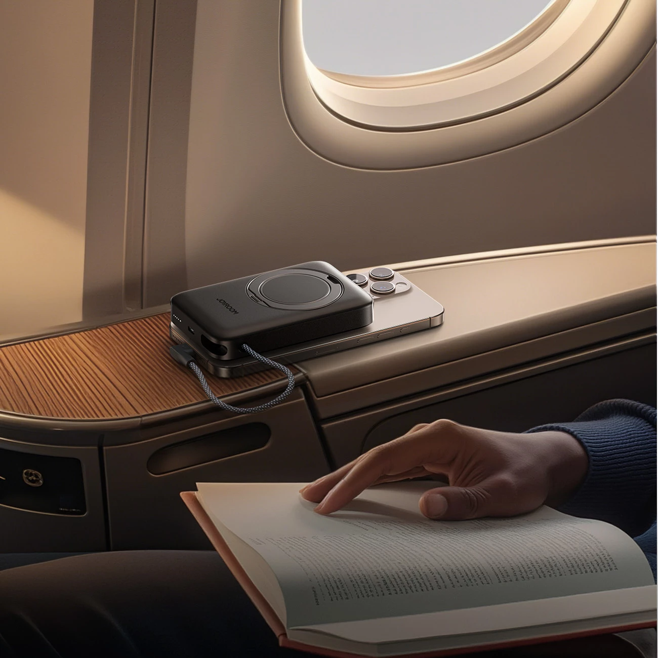 Powerbank Joyroom JR-PBM02 10000mAh, 22.5W, 3-në-1, MagSafe, me kabllo të integruar, e zezë