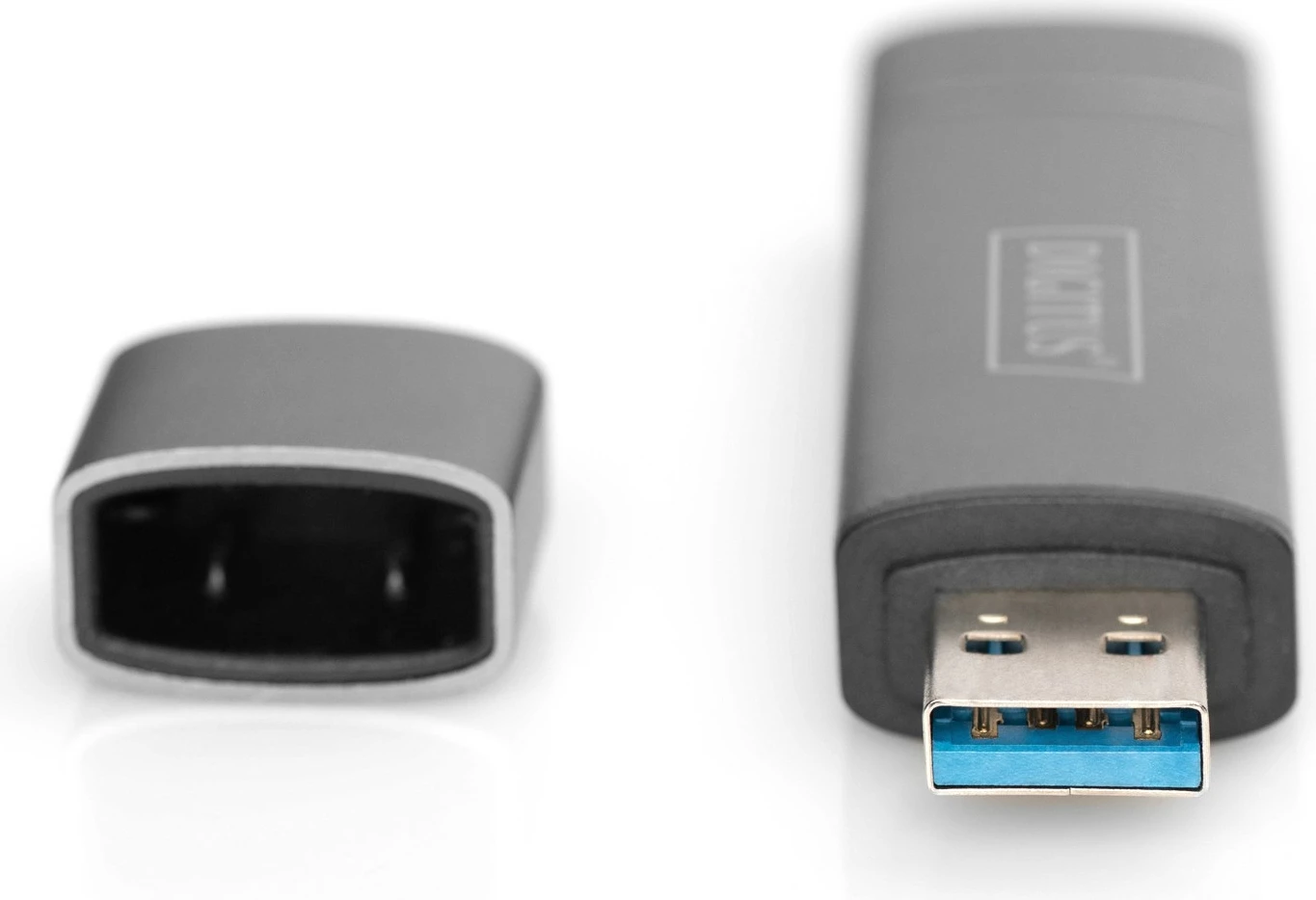 Lexues kartelash Digitus USB-C + USB 3.0, SD/MicroSD, alumini