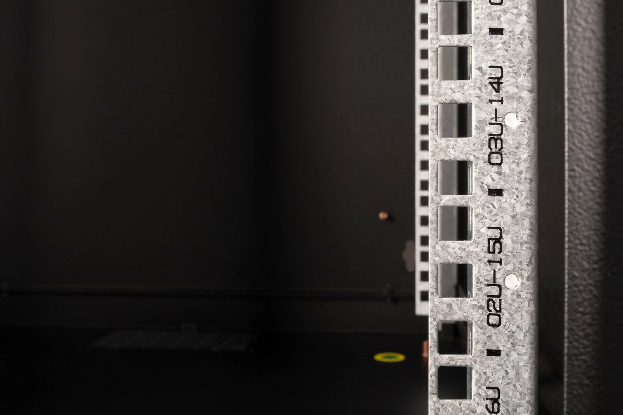 Kasë rrjeti Digitus Unique Series 16U, 600x600 mm, derë xhami, e zezë