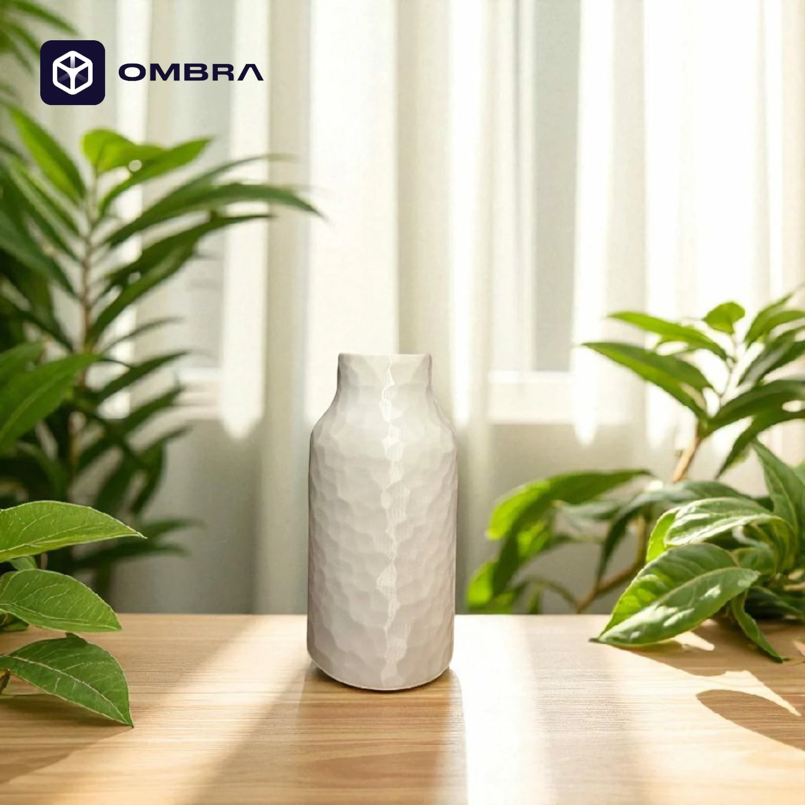 Vazo dekorative Faceted Vase, madhësia S, e bardhë