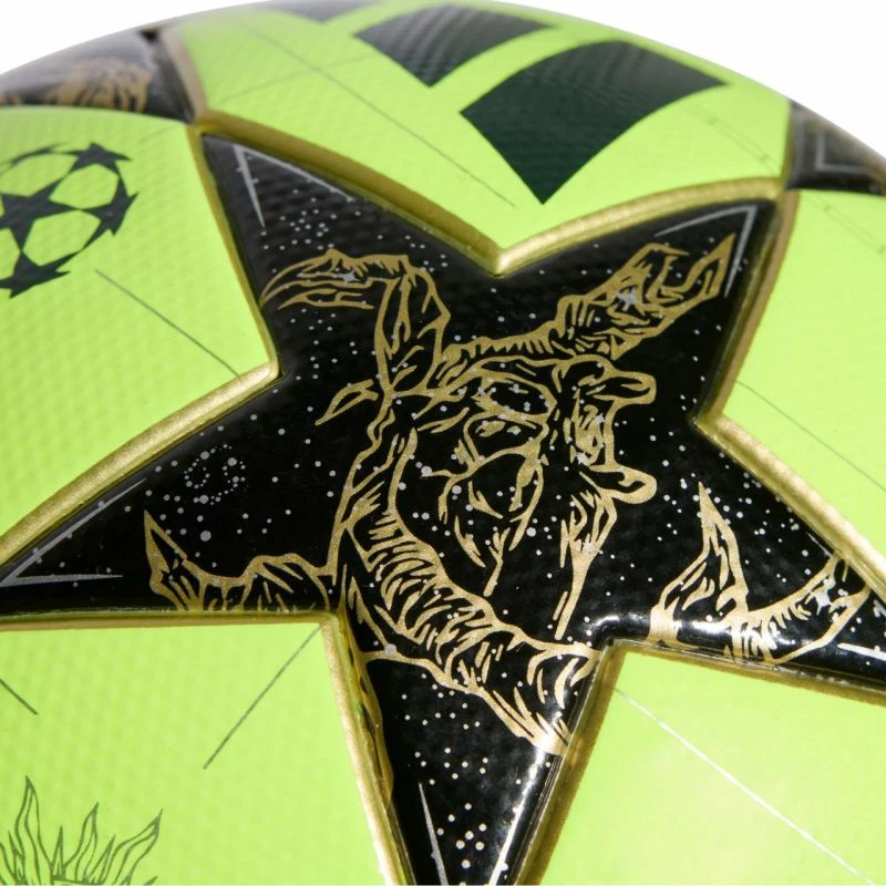 Top futbolli adidas, shumëngjyrësh