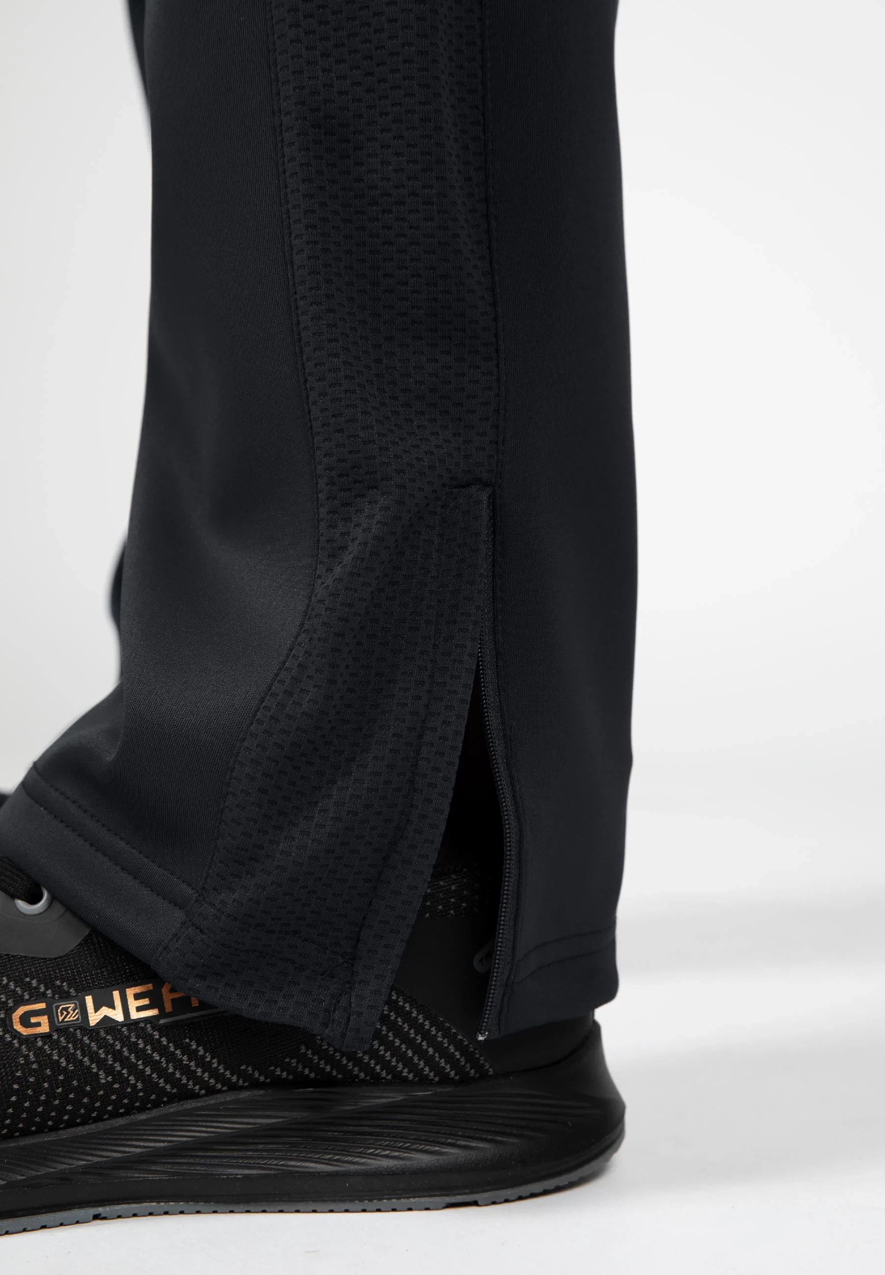 Tennessee Track Pants - Black [Madhësia: XL]