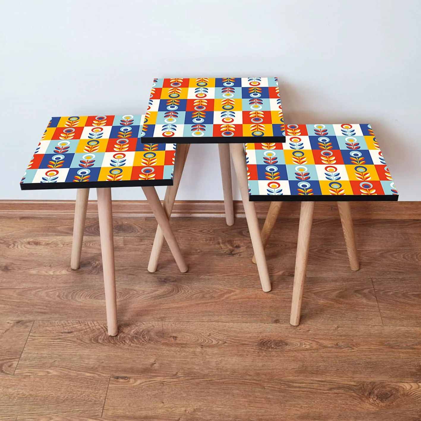Set tavolinash të mbivendosshme Skye Decor, shumëngjyrëshe, 3 copë, 3Shp375