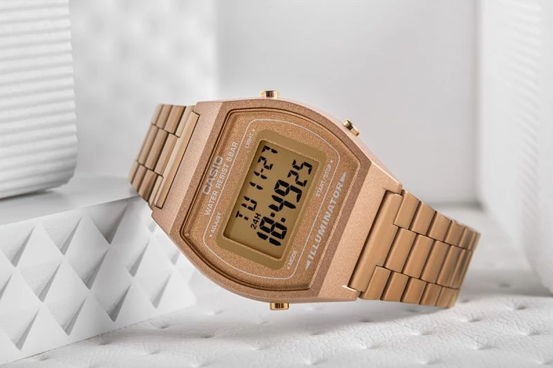 Orë dore digjitale për femra Casio, rozë gold