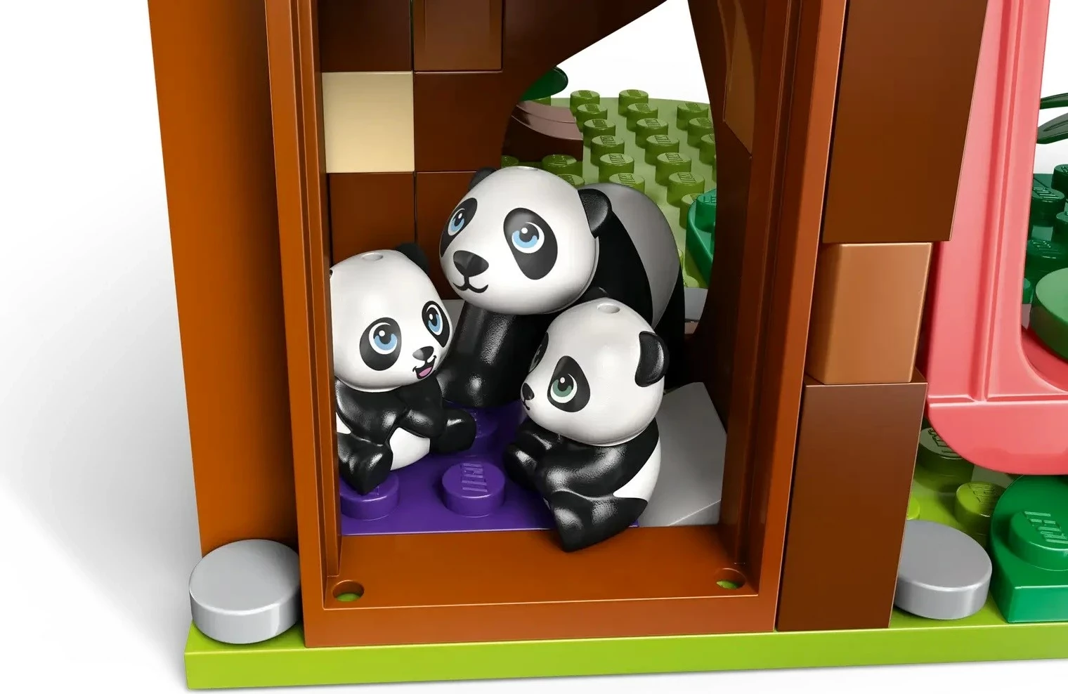 Set LEGO Friends Panda Sanctuary Animal Care 42648, 243 pjesë, për fëmijë, shumëngjyrësh