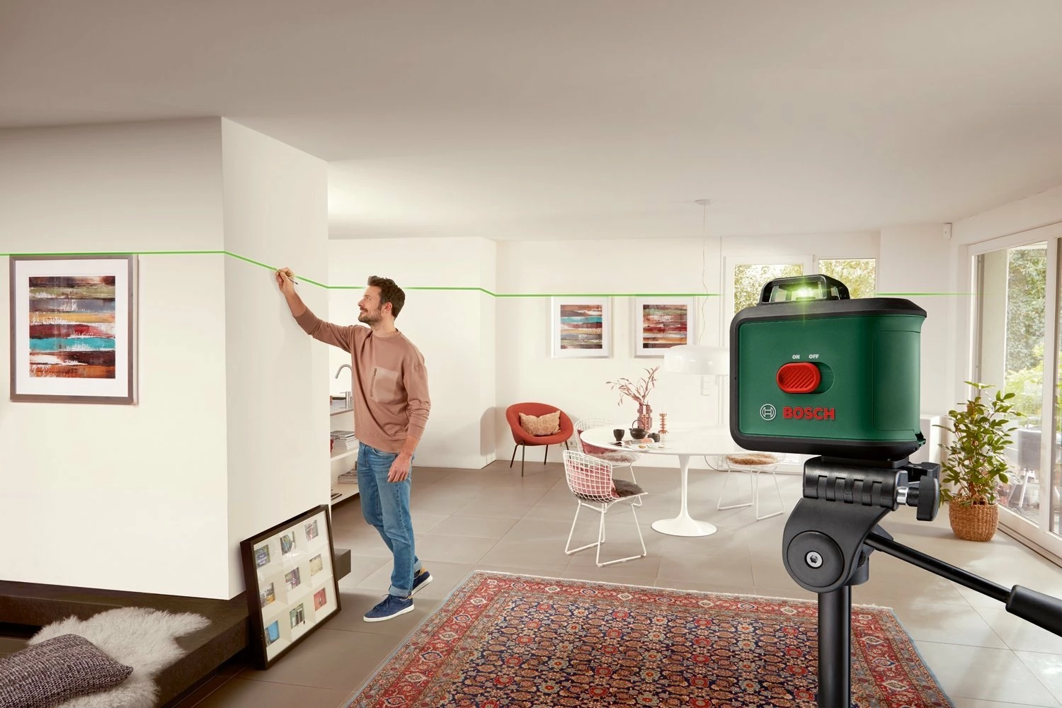 Laser nivelues Bosch UniversalLevel 360, rreze 24 m, set me tripod TT150UNI, gjelbër/zi