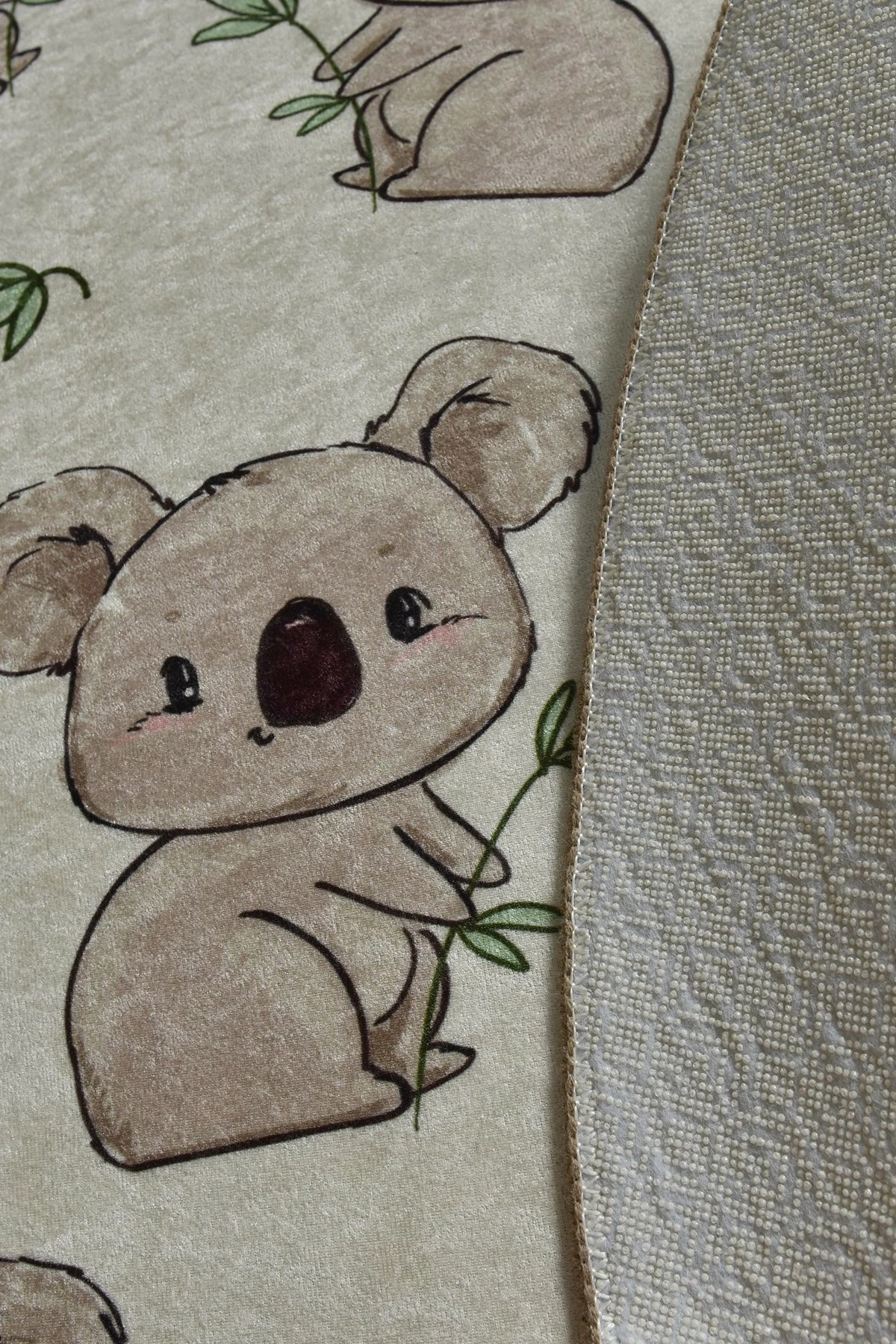 Qilim rrumbullak, model koala, shumëngjyrësh, 140 cm