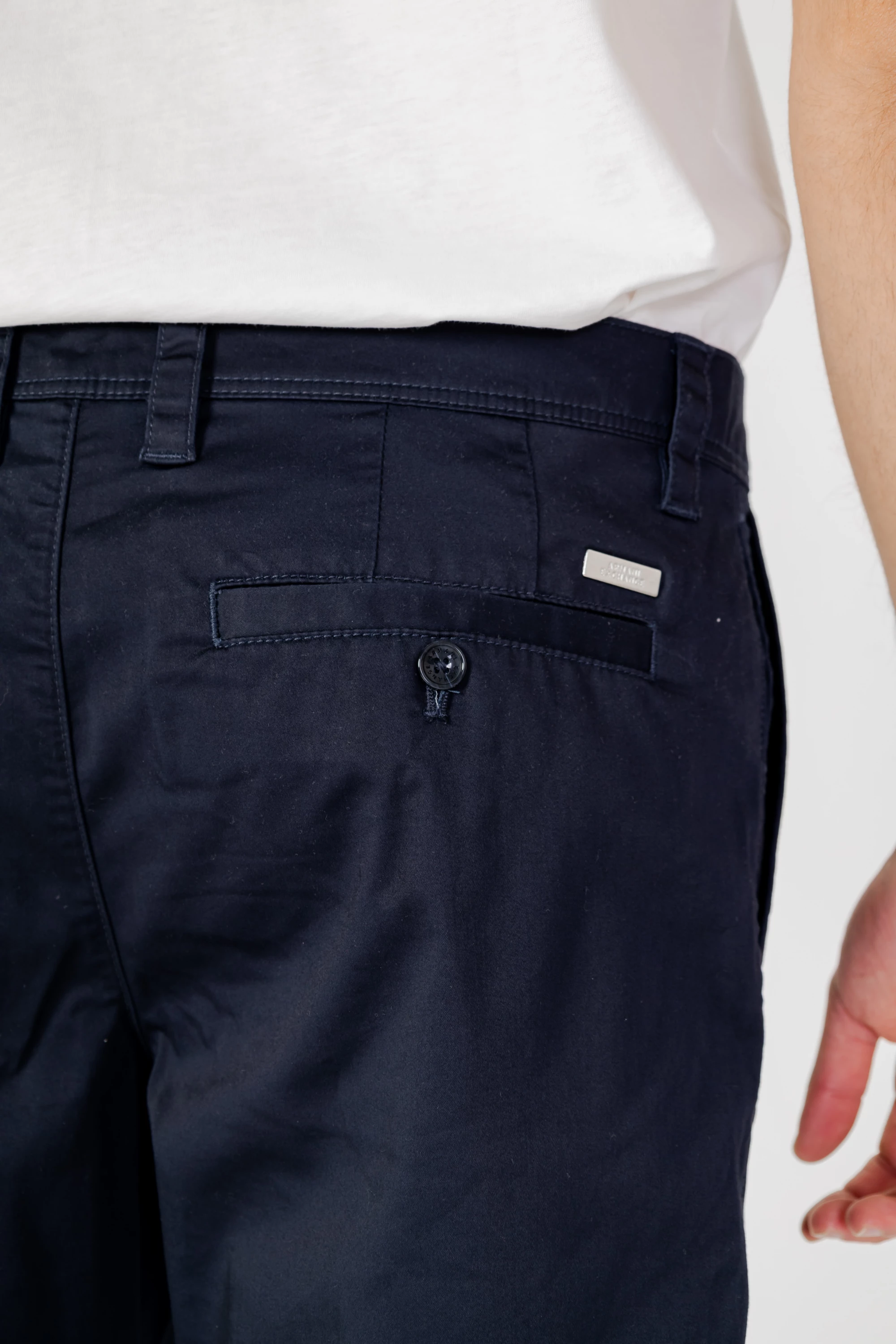Shorce për meshkuj Armani Exchange 8NZS42 ZN1RZ, të kaltra [Madhësia: W29]