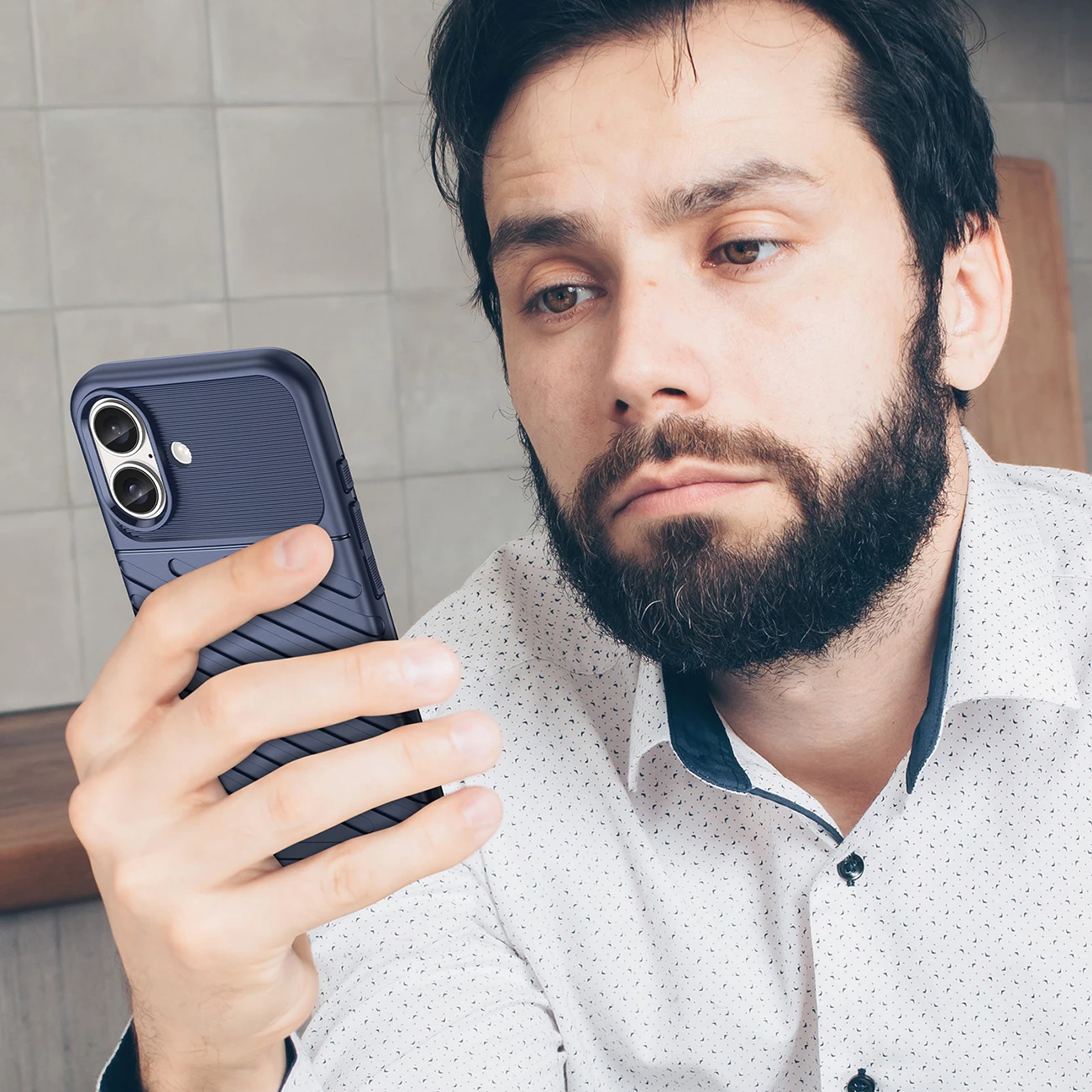 Mbështjellës Hurtel Thunder Case për iPhone 16 Plus, TPU, Blu