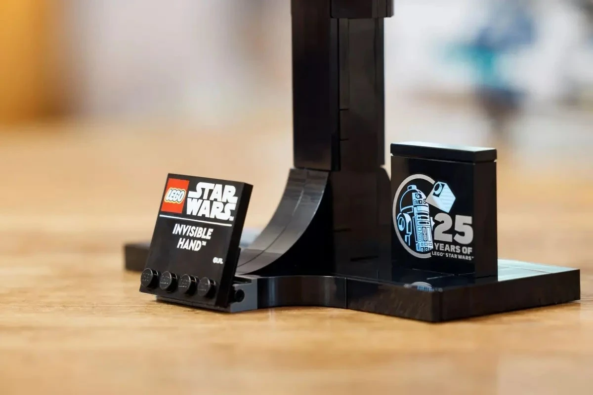 Set LEGO Star Wars 75377 Invisible Hand