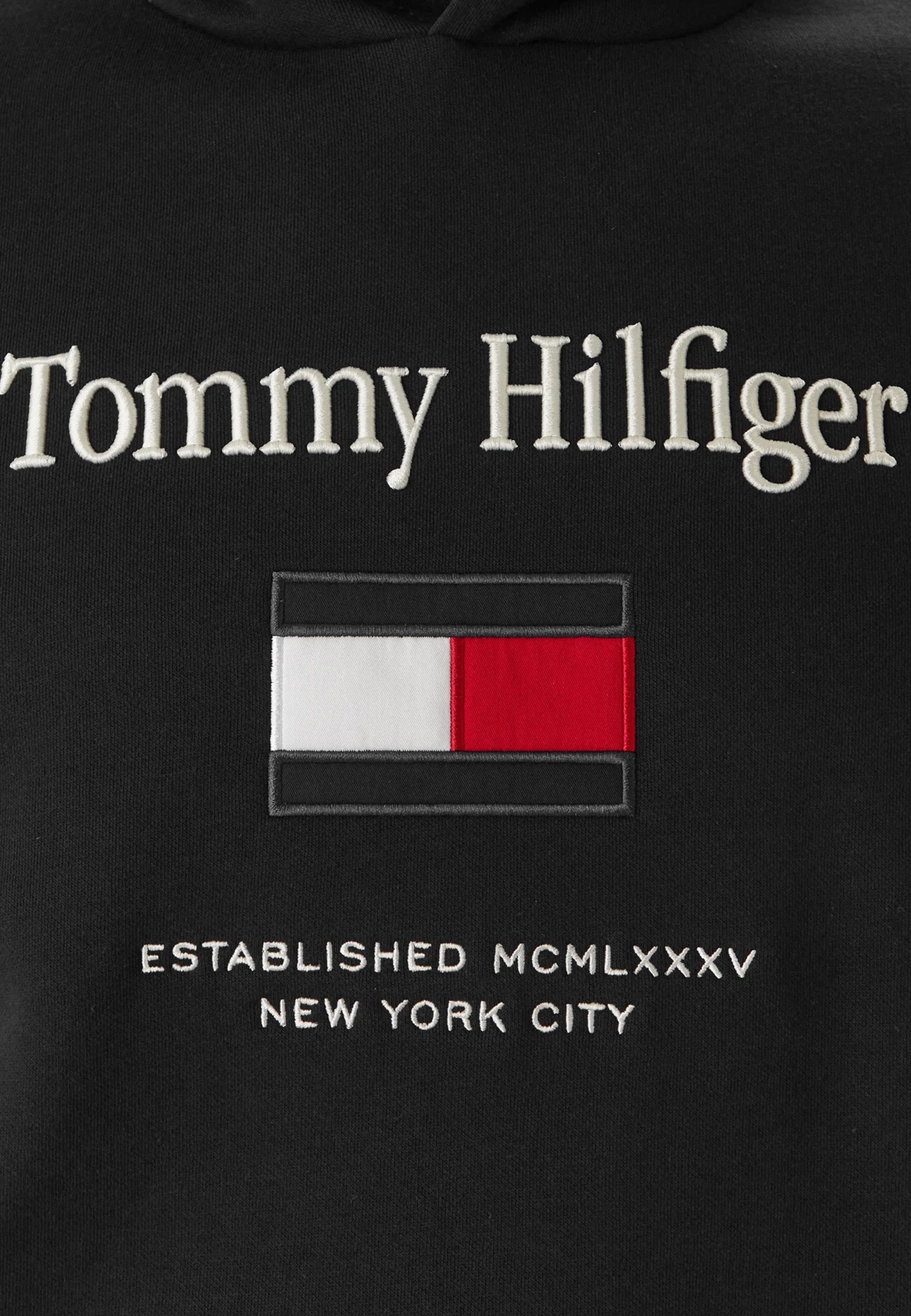 Duks me kapuç Tommy Hilfiger MW0MW42735 për meshkuj, i zi [Madhësia: L]