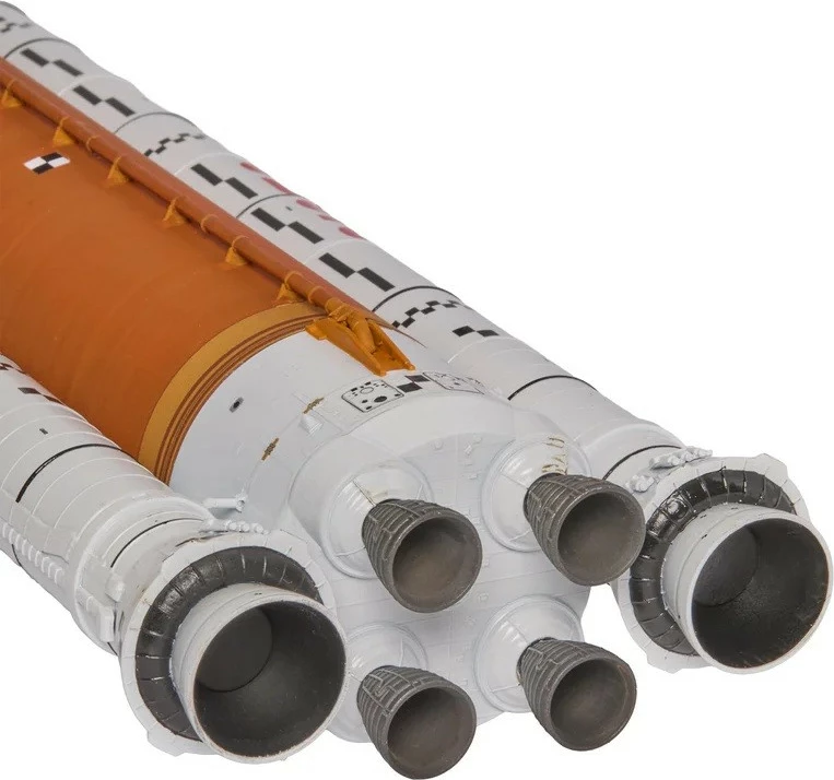 Model plastik për montim NASA Artemis Space Launch System, Revell REV-03760, shkallë 1:144, 53 pjesë