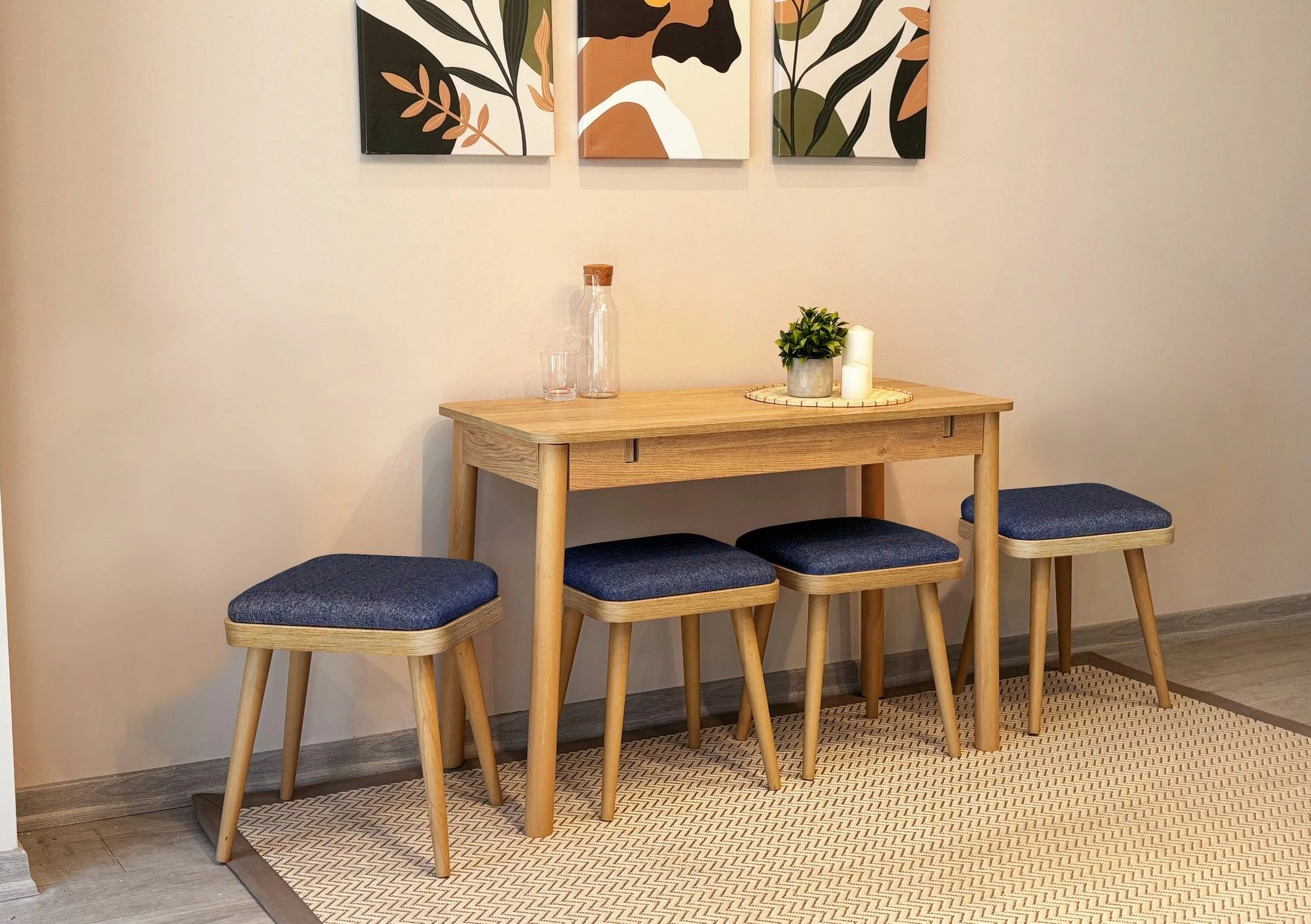 Set tavoline me karrige, zgjatshme, 5 pjesë, Skye Decor, Vina Mini 05 1048, ngjyrë lis, blu e errët