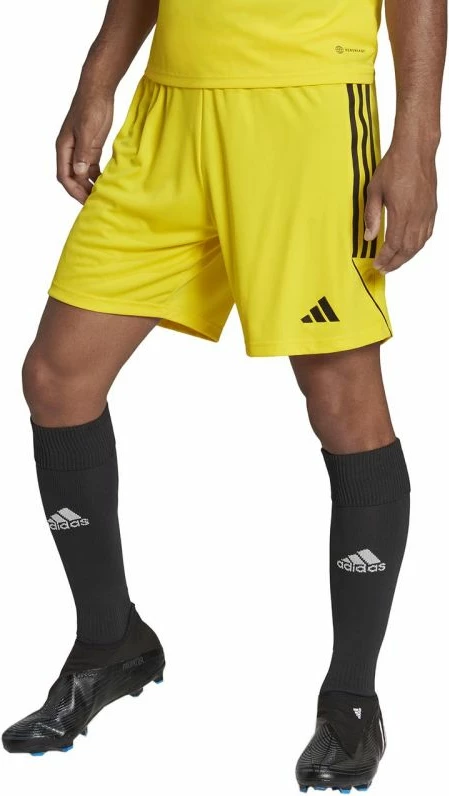 Shorce për meshkuj adidas, të verdha