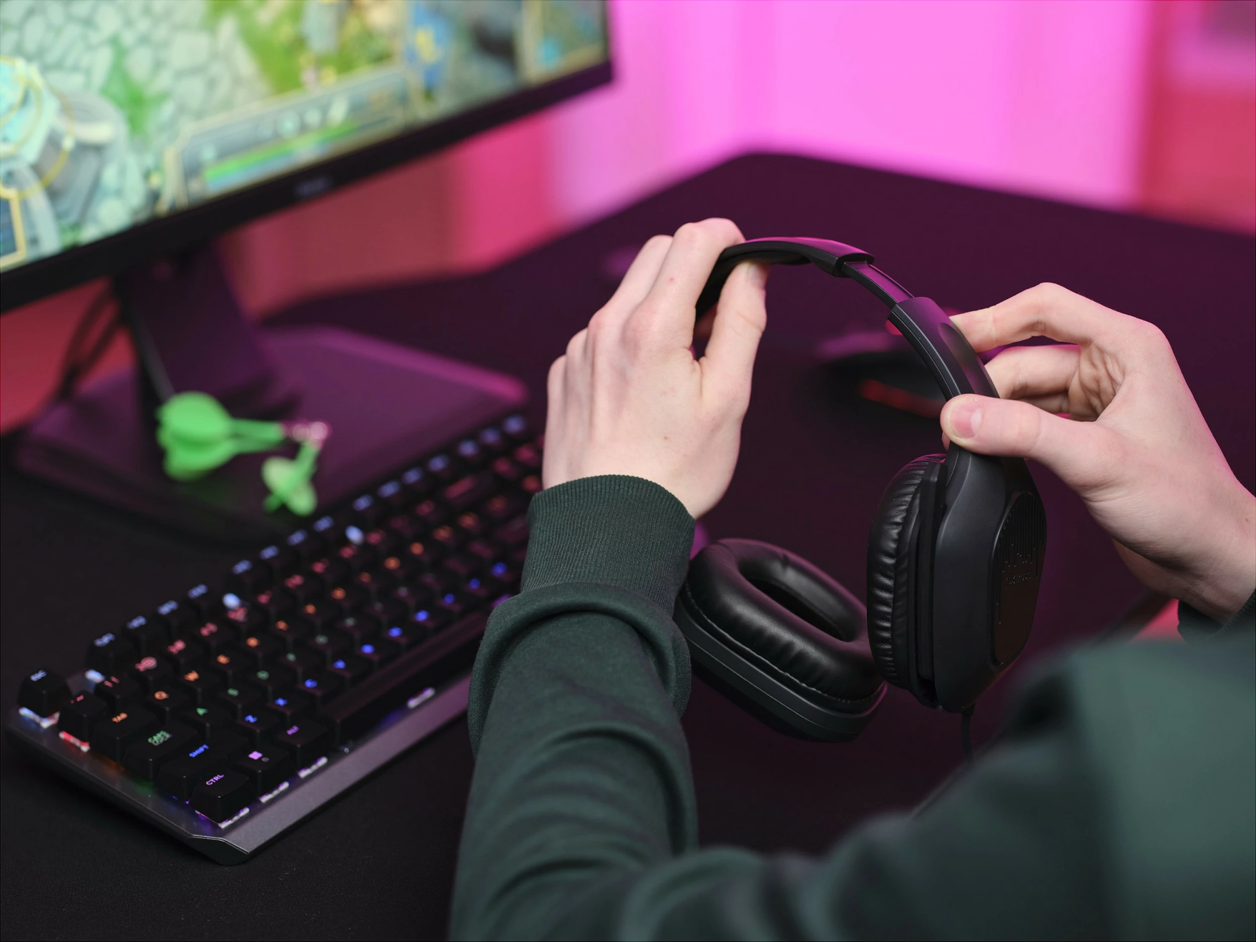 Kufje gaming Trust GXT 415 Zirox, 3.5mm, kabllo 2m, mikrofon i palosshëm, të zeza