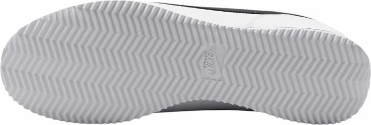 Atlete për meshkuj Nike, të bardha