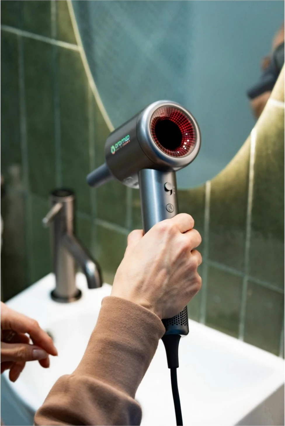 Tharëse flokësh Oromed Oro-F9 Sonic, 1600W, jonizim, argjend