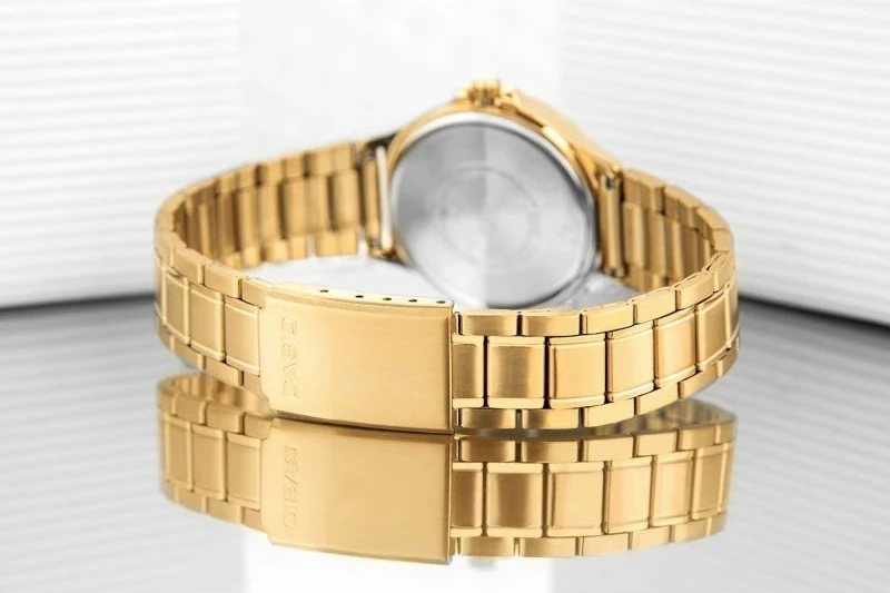 Orë dore për femra CASIO, ari