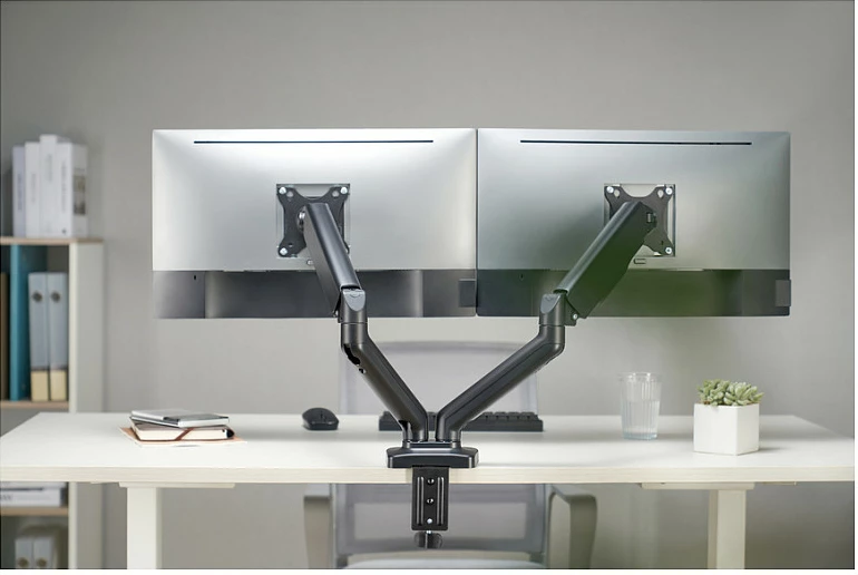 Mbajtës tavoline për 2 monitorë EQUIP, 13-27 inç, VESA 75x75/100x100, me kllampë, i zi
