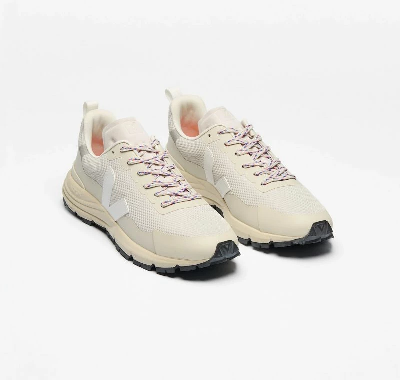 Atlete për femra Veja, të bardha