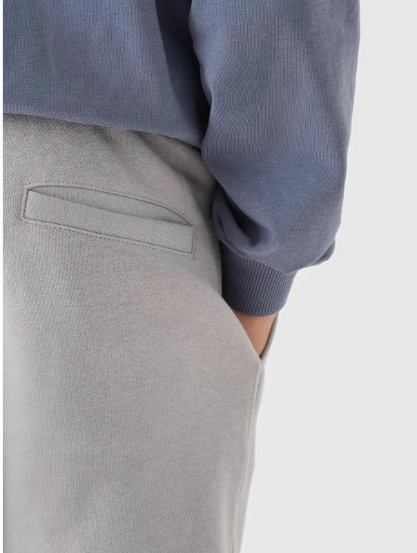 Pantallona sportive për djem 4F, gri