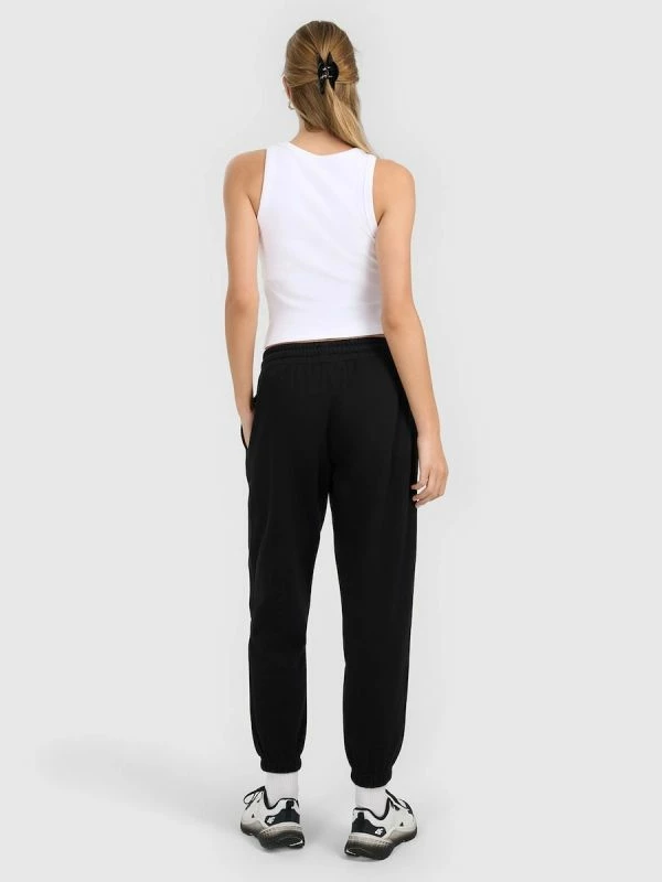 Pantallona jogger për femra 4F 4FRAW25TTROF1846-20S