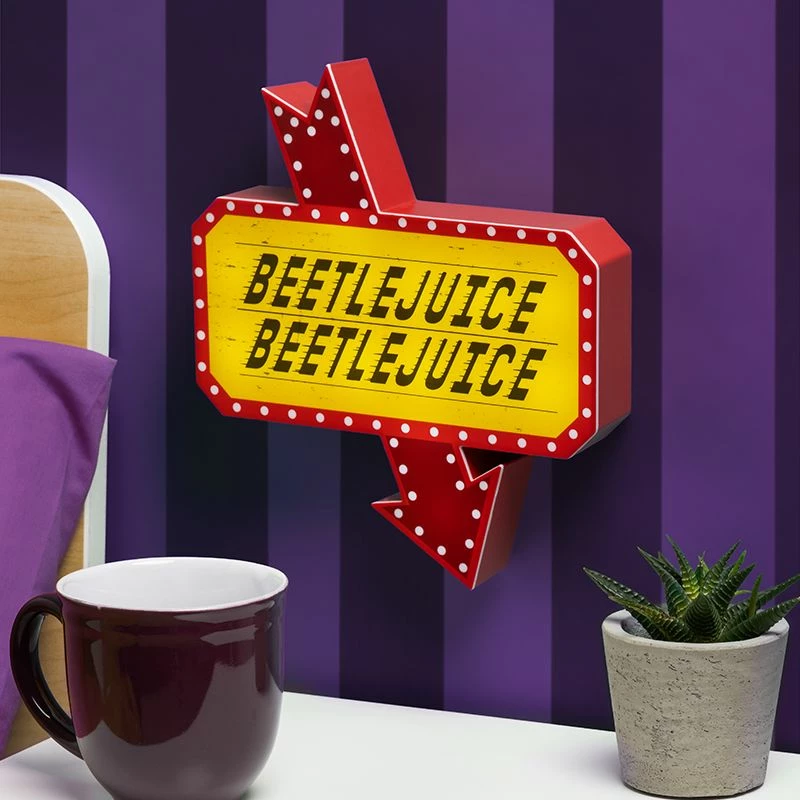 Lampë tavoline Paladone Beetlejuice Beetlejuice, 25 cm, USB ose 3x AAA, kuqe/verdhe