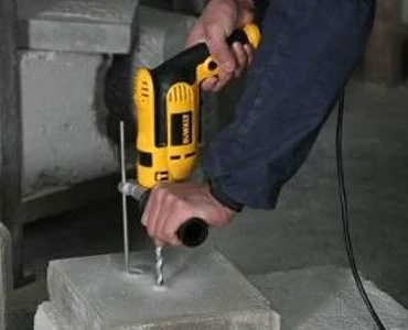 Burmashinë goditëse DeWalt DWD024S 701 W, mandrinë 1.5-13 mm, e verdhë/zezë