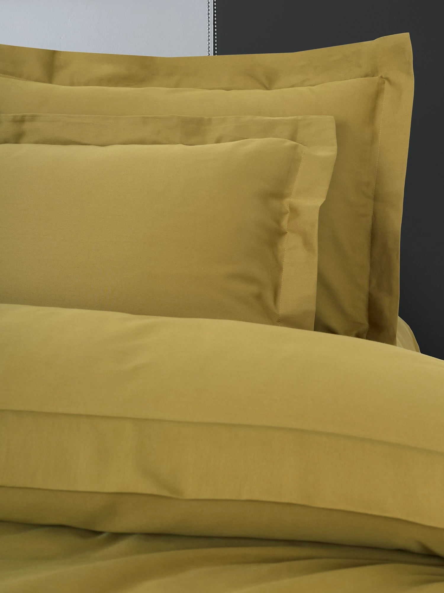 Set mbulesë jorgani king size, saten, ngjyrë mustard, L'essentiel, Elegant