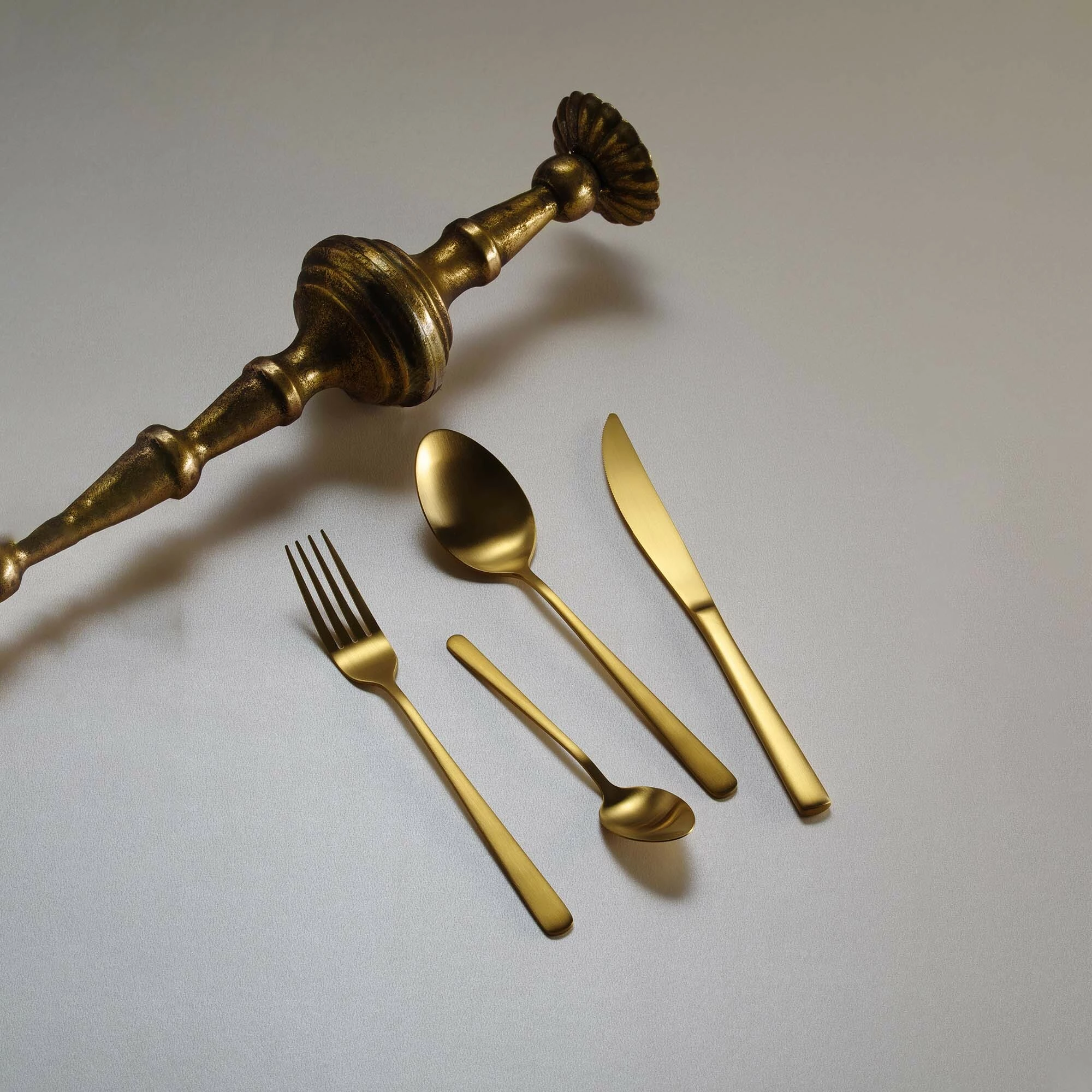 Lugë ëmbëlsire OVE Fjord Gold 184 mm, set 12 copë, ngjyrë e artë