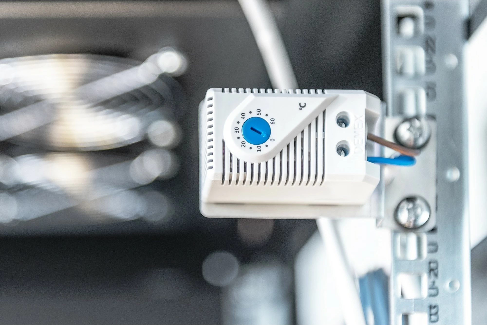 Njësi ventilimi Digitus për kasë rrjeti 19", 4 ventilatorë, e zezë