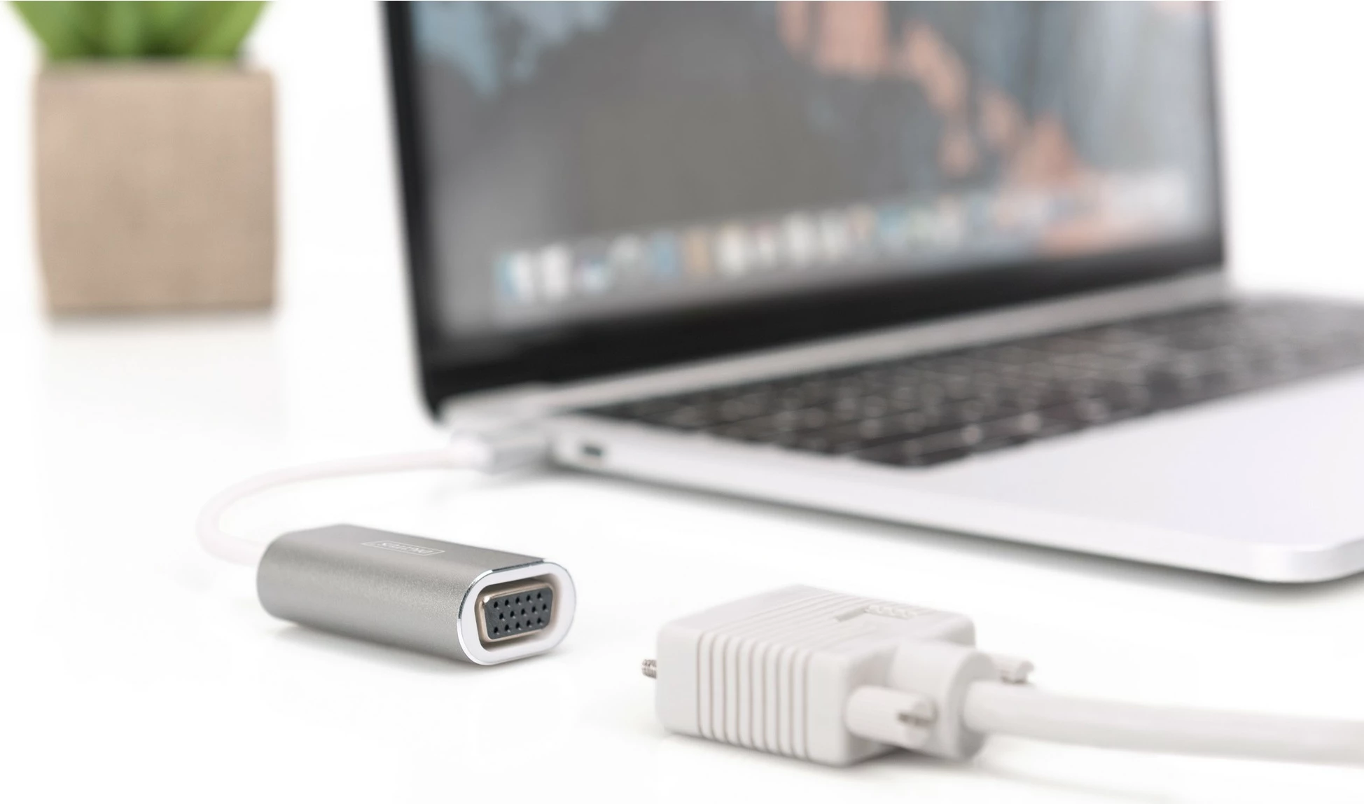 Adapter USB-C në VGA Digitus 20cm, i bardhë