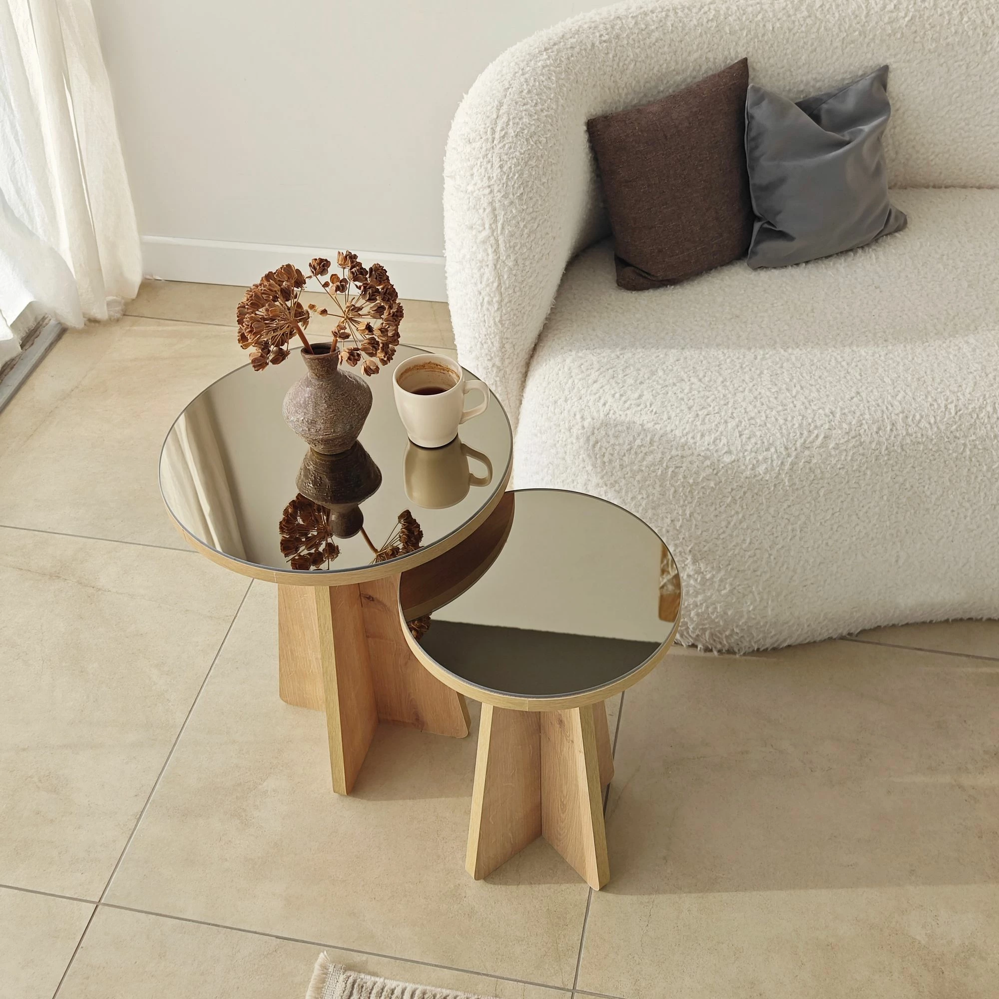 Set tavolinash anësore Skye Decor, Luna 2, bronzi, lisi sapphire