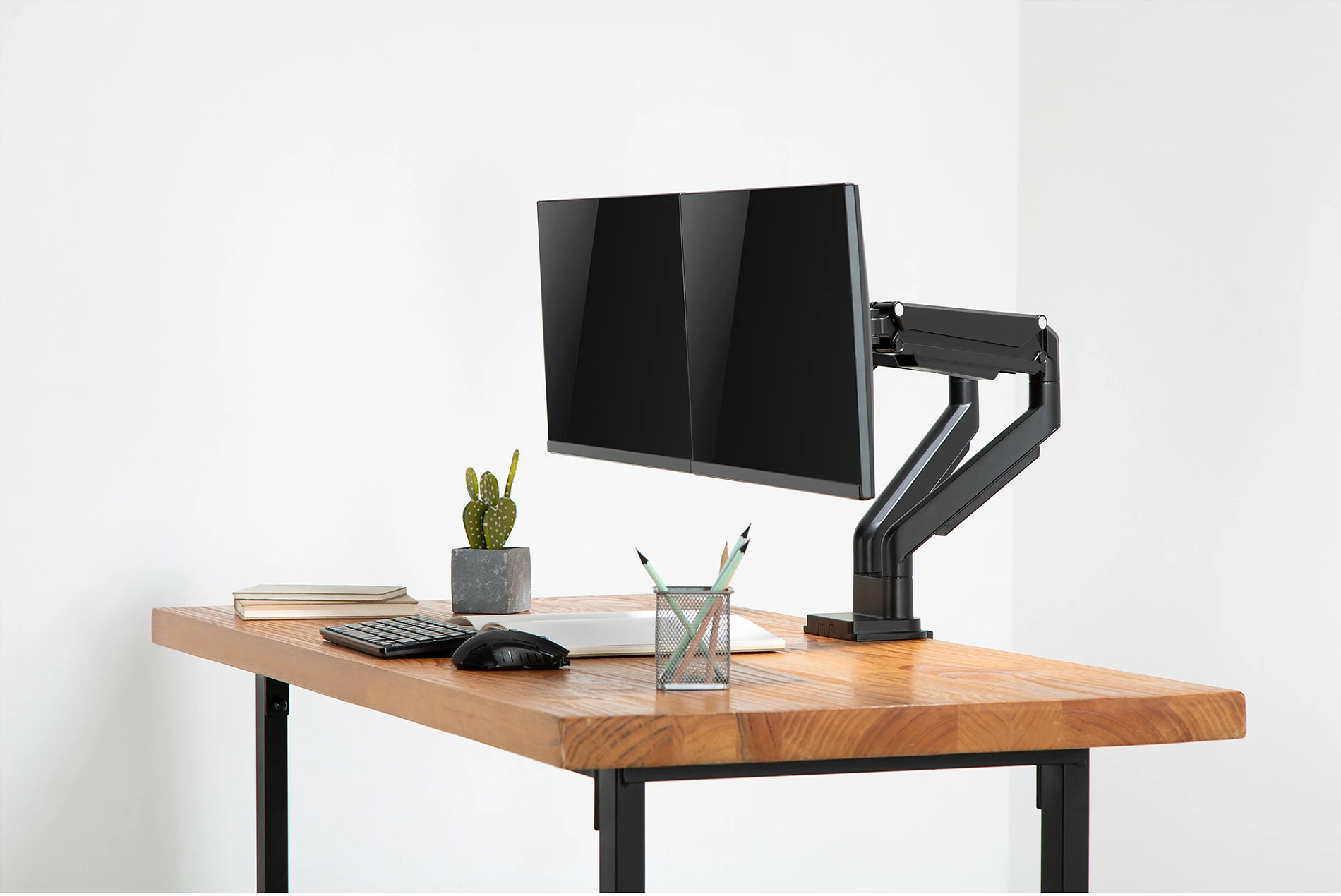 Mbajtës dy monitorësh Digitus Universal Dual me gas spring, VESA 75/100, 15"-32", deri 9 kg, clamp, i zi