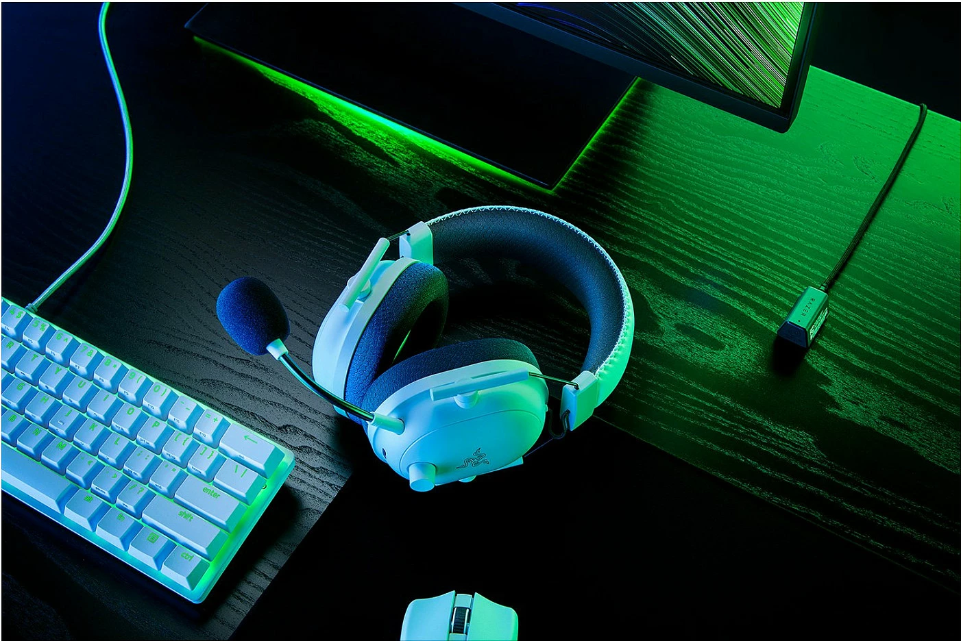 Kufje gaming Razer BlackShark V2 Pro, wireless, Bluetooth, për Xbox, bardhë