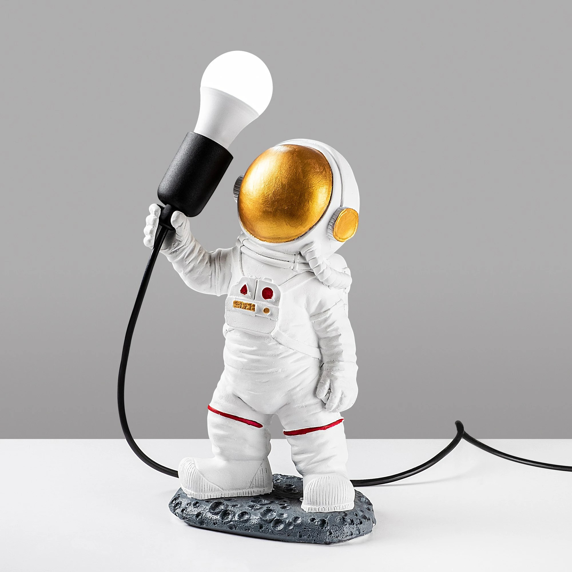 Llambë tavoline Opviq, astronaut, shumëngjyrëshe