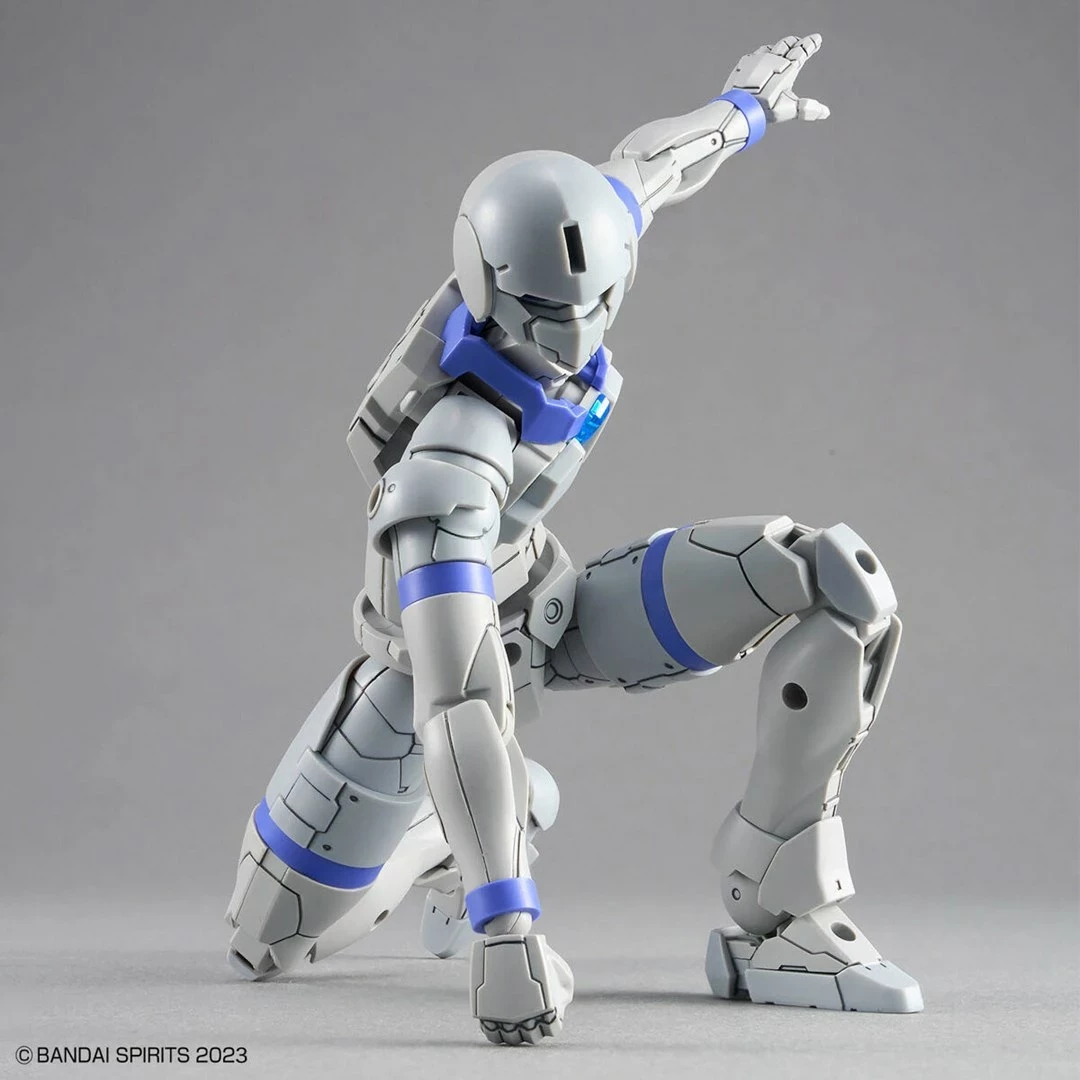 Figurë koleksionuese Bandai 30MF Liber Holy Knight, model për montim