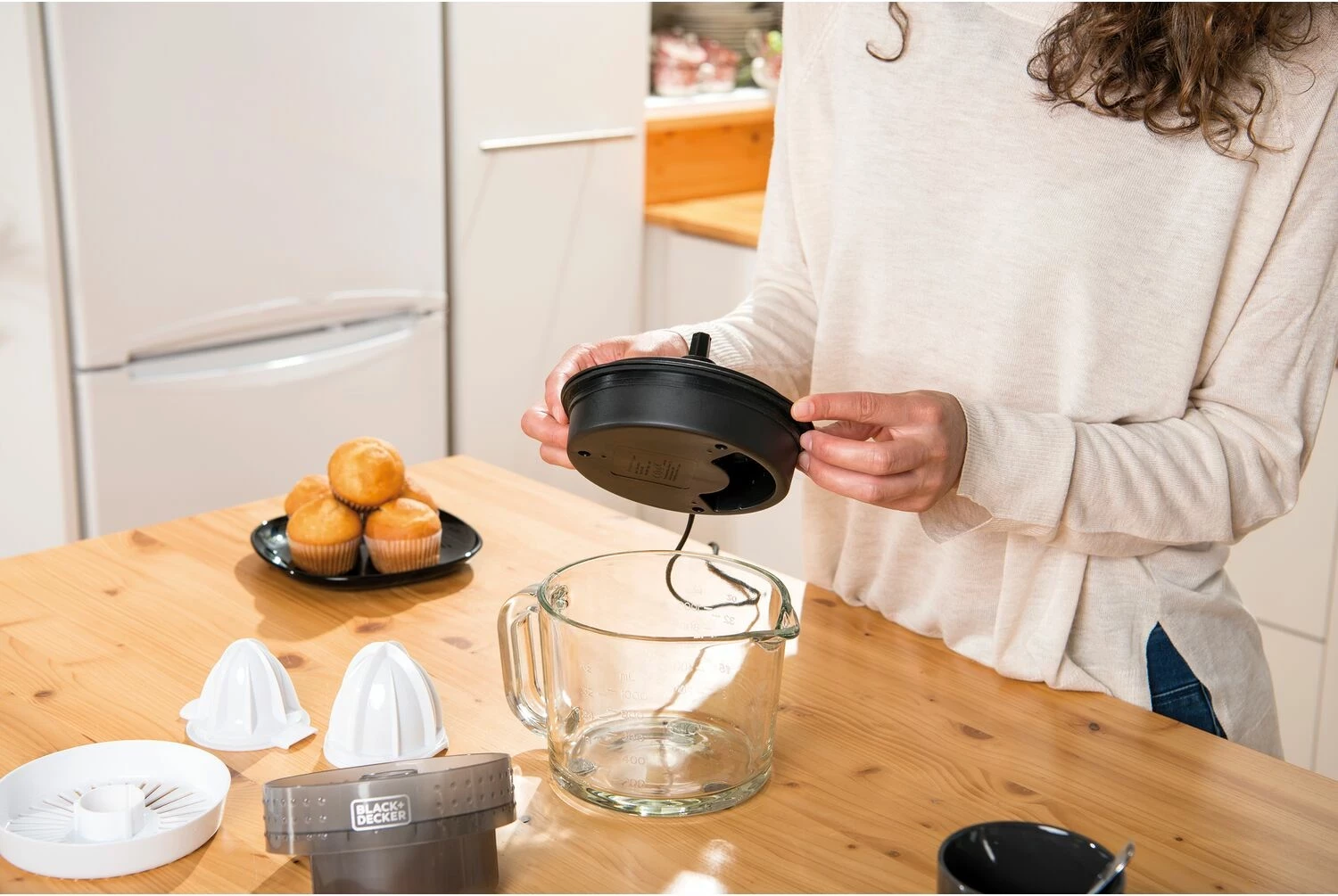 Shtrydhëse agrumesh Black&Decker BXCJ30E 30W 1L e zezë
