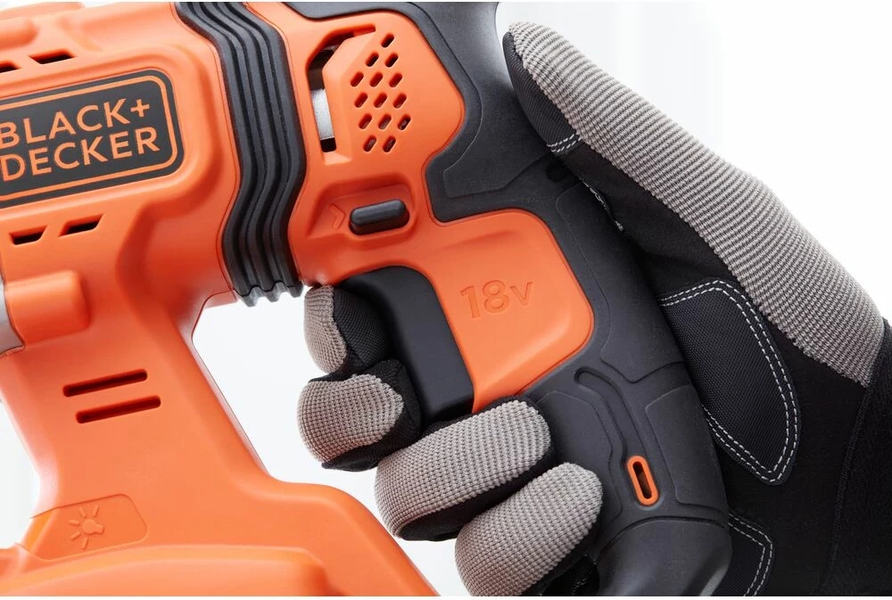Trapan çekiç me bateri Black&Decker BCD900M1K 18V SDS+ 4.0Ah, set me bateri, karikues dhe valixhe