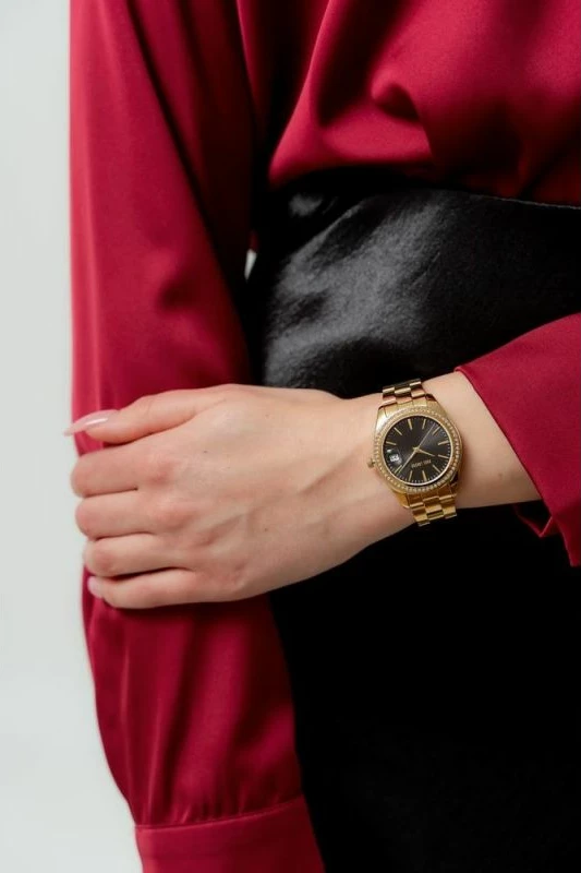 Orë dore për femra Paul Lorens, e artë